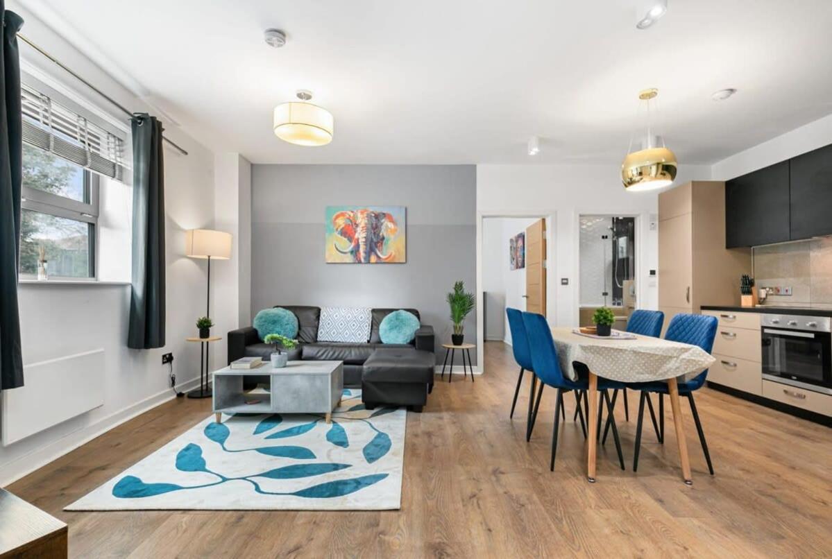 Spacious 1 Bedroom In Apartment Woking